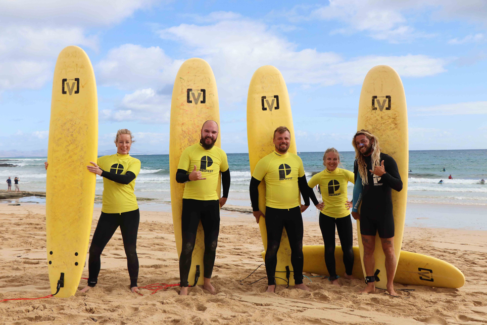 Escuela de Surf Fuerteventura Surf principiantes | Protest Surfcenter 