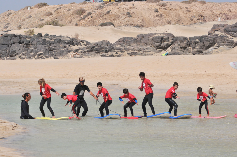 Surf-school-kids